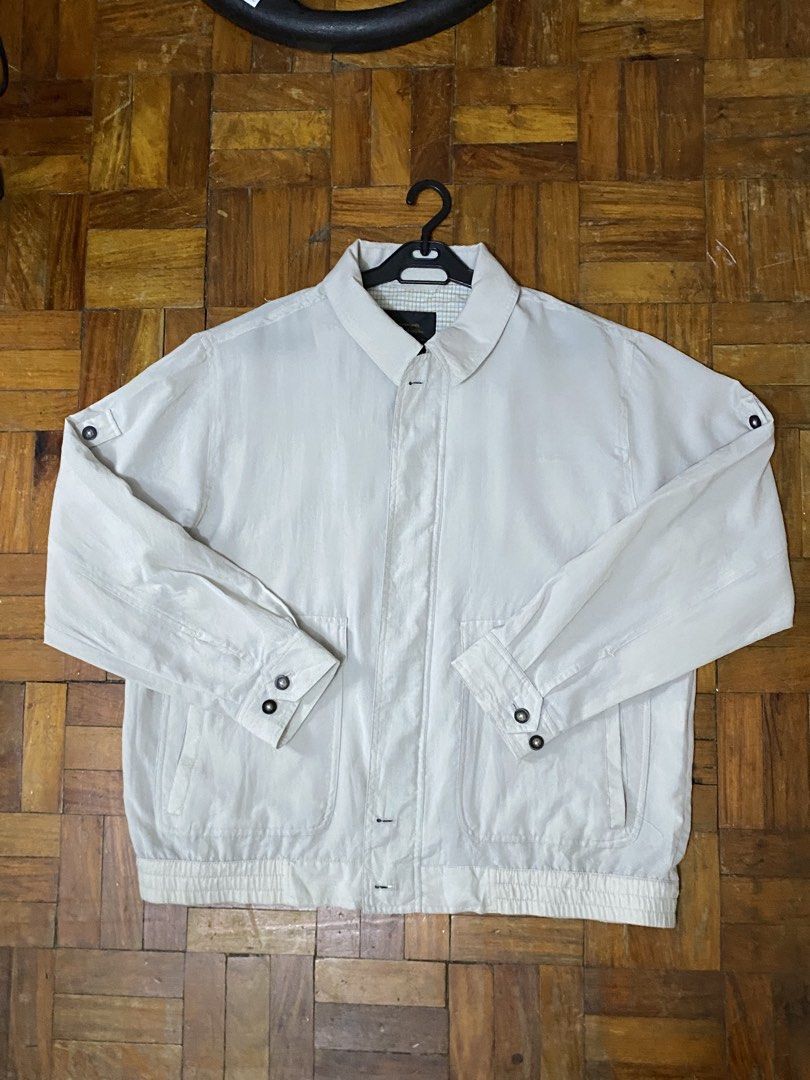 Peter Luger Jacket Harrington (Category: Coats, Jackets and Outerwear) located in Caloocan City. Submitted by royalturtle-1071 (Listing ID 1458590818, Image 1). Description: - Lightweight jacket from Peter Luger - Classic collar with button closure - Two front pockets with button details - Elasticated hem and cuffs for a comfortable fit - Ideal for versatile layering.