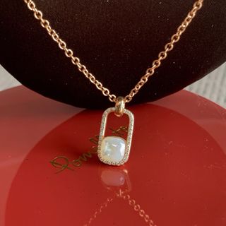 （分類：）位於 。 由 eluse_luxury 提交（商品編號 1458548599，圖片 1）。簡介： 。