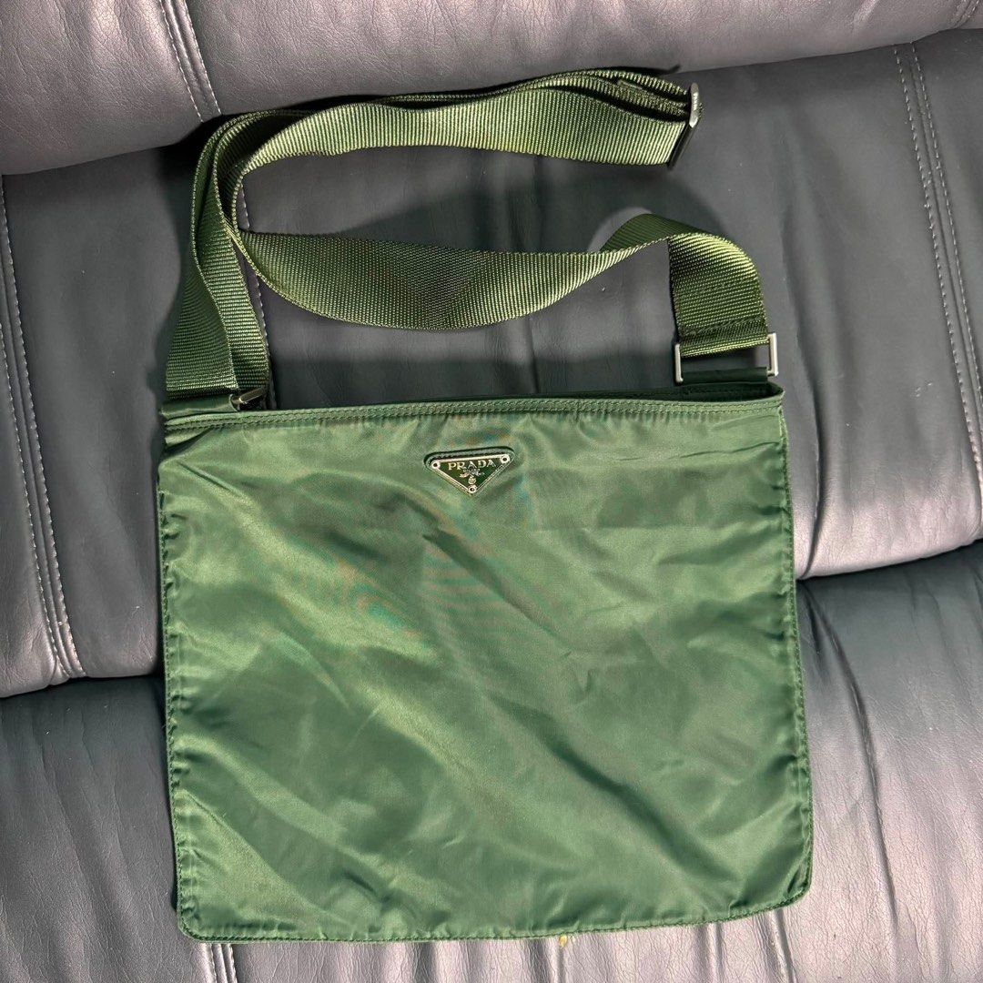 Prada Vintage Nylon Sling Bag (Category: Luxury Bags & Wallets) located in Claveria. Submitted by jhunaceeeeee (Listing ID 1458633306, Image 1). Description: .