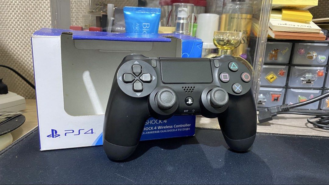 PS4 Dualshock 4 Wireless Controller (Pre-Owned) (Category: Controllers) located in Taguig. Submitted by aizen007 (Listing ID 1458579935, Image 1). Description: - Can send more pics if needed - Price Negotiable.