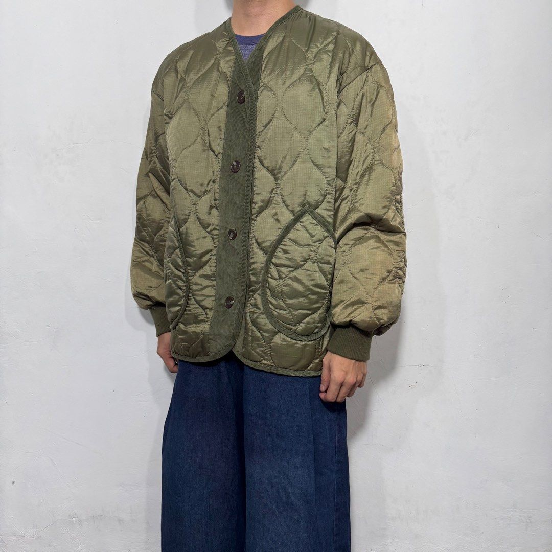 Puffer quilted jacket (Category: Activewear) located in San Carlos. Submitted by used.but.not.abused. (Listing ID 1458584611, Image 2). Description: Top: japan style quilted cardigan jacket Width x Length: 23x27 Sleeve: 22 Condition: 9/10 Issue: indicated on the pics.