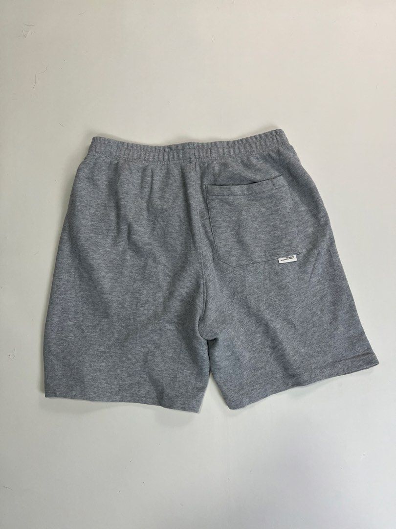 Pull & Bear Shorts (Category: Shorts) located in Makati City. Submitted by ufcknwthbst (Listing ID 1458588876, Image 2). Description: 20 inch length 9.5/10 condition No issue.