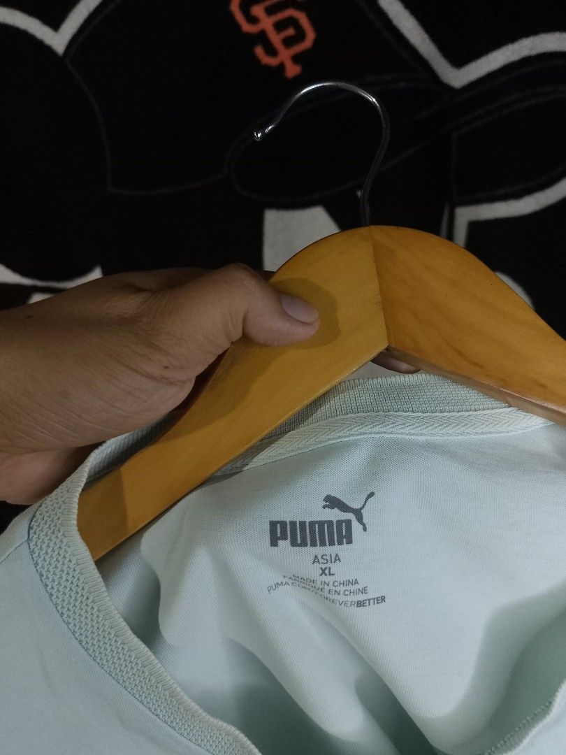 Puma T-shirt (Category: Tshirts & Polo Shirts ) located in Castilla. Submitted by stignapamorma (Listing ID 1458618749, Image 3). Description: Branded T-shirt ( Thrifted ) Minimal Issue / Blurred Logo Size - 21.5x28 Condition - Excellent Color Rate - 9/10 Issue - Minimal Loose Neckline Price - 250+SF.