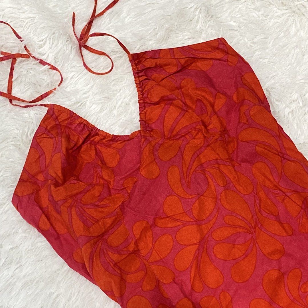 red dress (Category: Dresses) located in Manila. Submitted by kcmeriolesss (Listing ID 1458668096, Image 2). Description: > small - semi large > best fit for medium > length: 33 inches > bust: 28-36.