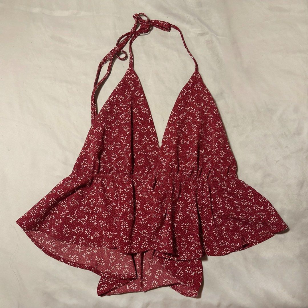 Red Floral Halter Top (Category: Rompers) located in Manila. Submitted by gabskkasells (Listing ID 1458677314, Image 1). Description: Super cute top, barely used..