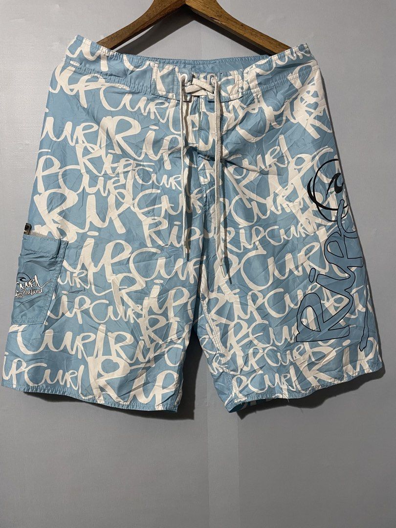 Ripcurl vintage size 32 (Category: Shorts) located in Molave. Submitted by sixthrift (Listing ID 1458632763, Image 2). Description: Ripcurl vintage As new No issue Size 32.