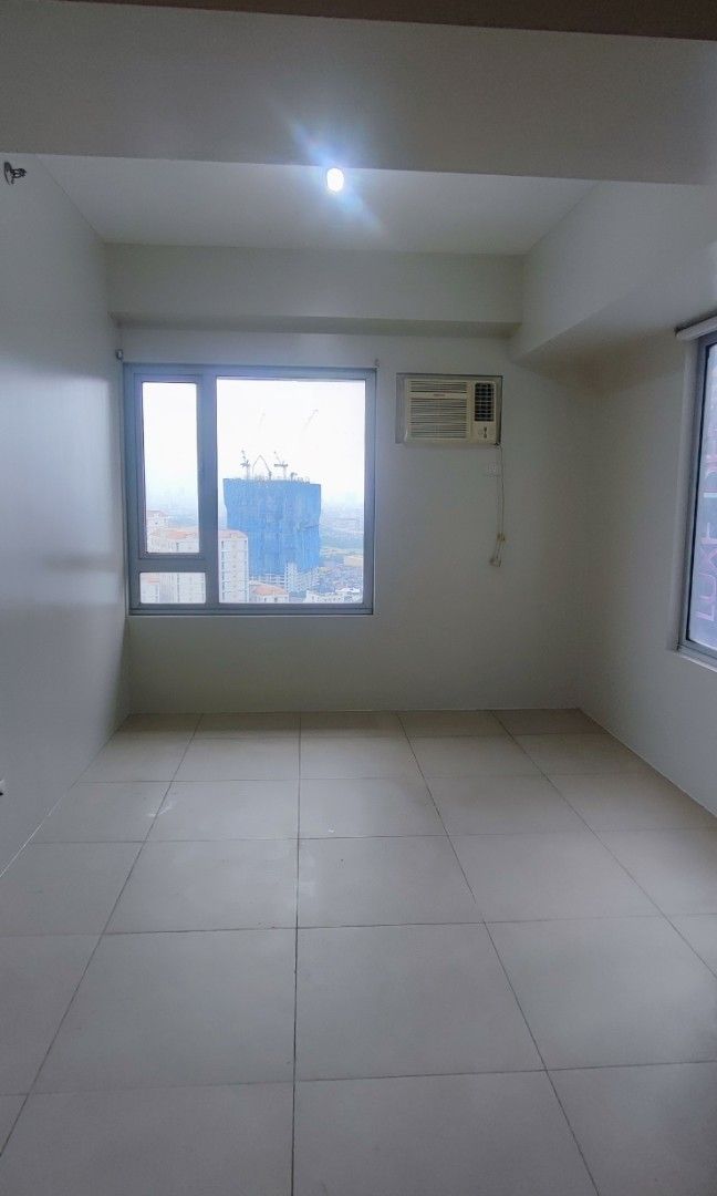 RUSH SALE! 2BR Avida Centera 2T&B (Category: Apartments & Condos) located in Mandaluyong City. Submitted by pinas.estates2 (Listing ID 1458619184, Image 2). Description: RUSH SALE! 2 BEDROOM CONDOMINIUM UNIT 56SQM WITH 2 TOILET AND BATH AVIDA TOWERS CENTERA, EDSA corner RELIANCE ST, MANDALUYONG PRICE COMES CGT ONLY..