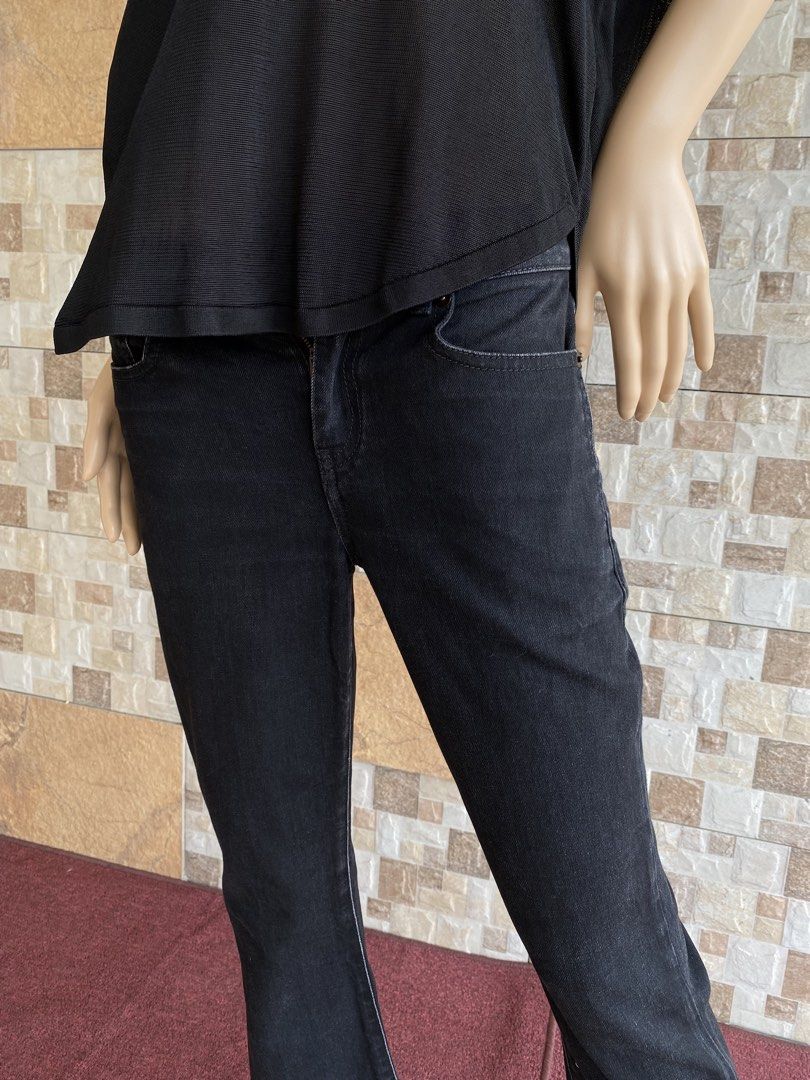 SAINT LAURENT - BOOTCUT FRAYED HEM DESIGN JEANS (Category: Luxury Apparel) located in Bacolod City. Submitted by timelessbyjosh (Listing ID 1458574694, Image 2). Description: BEST CASUAL OUTFITS SIZE : 27 ACTUAL COLOR : BLACK COLOR RATE : 9. 5 OUT OF 10 CONDITION : NEAR NEW MATERIAL : 98 % COTTON & 2 % ELASTHANE MADE IN : ITALY FLAWS : NONE DIMENSIONS WAIST - 30 LENGTH - 32 THIGH - 10 LEG OPENING - 7. 5 MEASUREMENT TAKEN WHILE LAYING FLAT. PLEASE