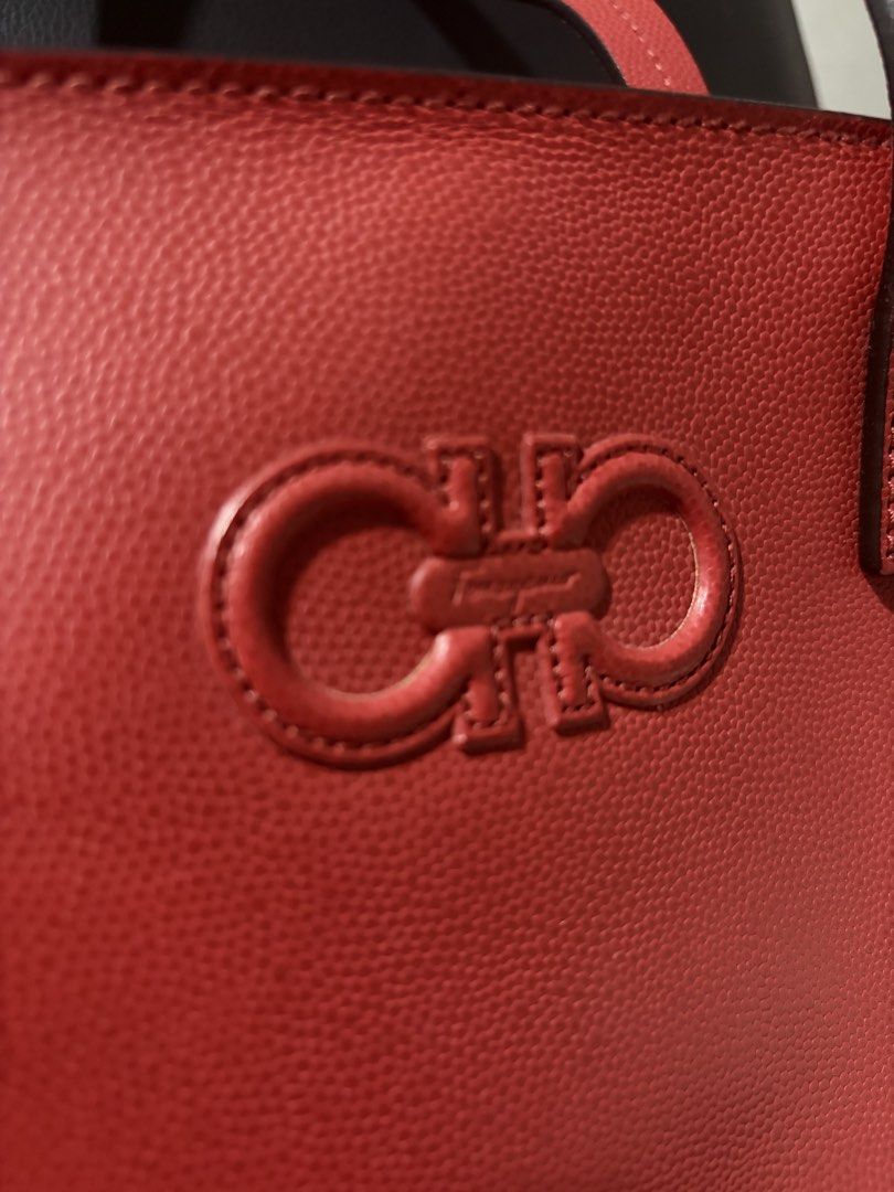 Salvatore Ferragamo Mini Tote Bag Leather (Category: Luxury Bags & Wallets) located in Pasig City. Submitted by chamoisee (Listing ID 1458579744, Image 3). Description: Salvatore Ferragamo Leather Mini Tote Bag minor dents on bottom part (see pics for condition) DM FOR FASTER TRANSACTION 📩.