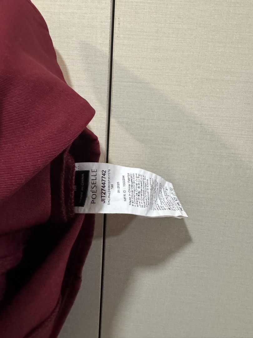 Shein Red Buttoned Top (Medium) (Category: Sleeveless) located in Quezon City. Submitted by declutter_cts (Listing ID 1458575849, Image 3). Description: Worn only once Good as new.