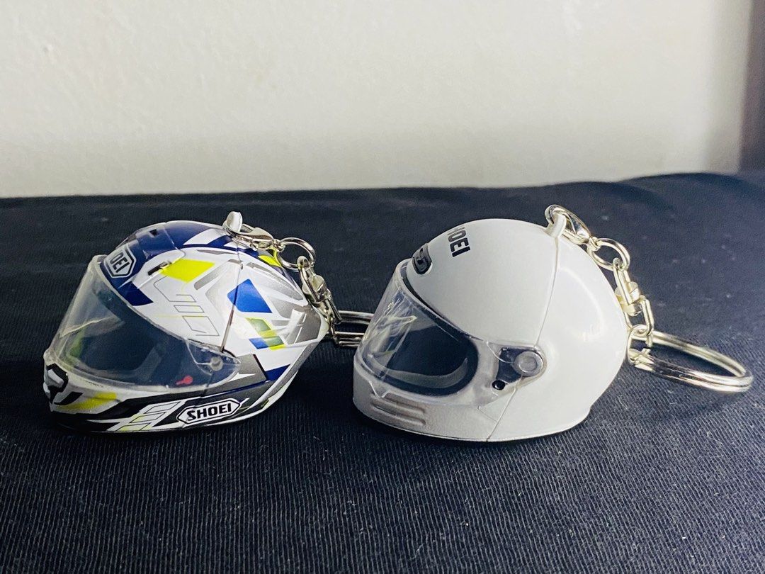 SHOEI Motorcycle Helmet Keychain set (Category: Vehicle & Diecast Models) located in Manila. Submitted by kawaii_omocha_est2020 (Listing ID 1458628515, Image 2). Description: ✅Mine now/ Pay now ✅ Please scan all photos for more details. ✅ Manage your expectation. Most of items are preloved. ✅ Actual color may vary due to lighting conditions. ✅ Gcash Pyment ✅ Mode of Delivery Via Flash Express 🚫No Low Balling/ Low Ballers will be ignored. 🚫No Re
