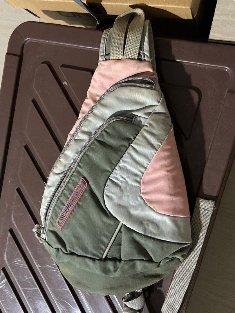 HAWK BAG SHOULDER BACKPACK (Category: Cross-body Bags) located in Manila. Submitted by lovely.453 (Listing ID 1458549172, Image 1). Description: LALABHAN LANG PO NO ISSUE ALL GOODS POO WASHABLE LAHAT SOBRANG TIBAY PA.