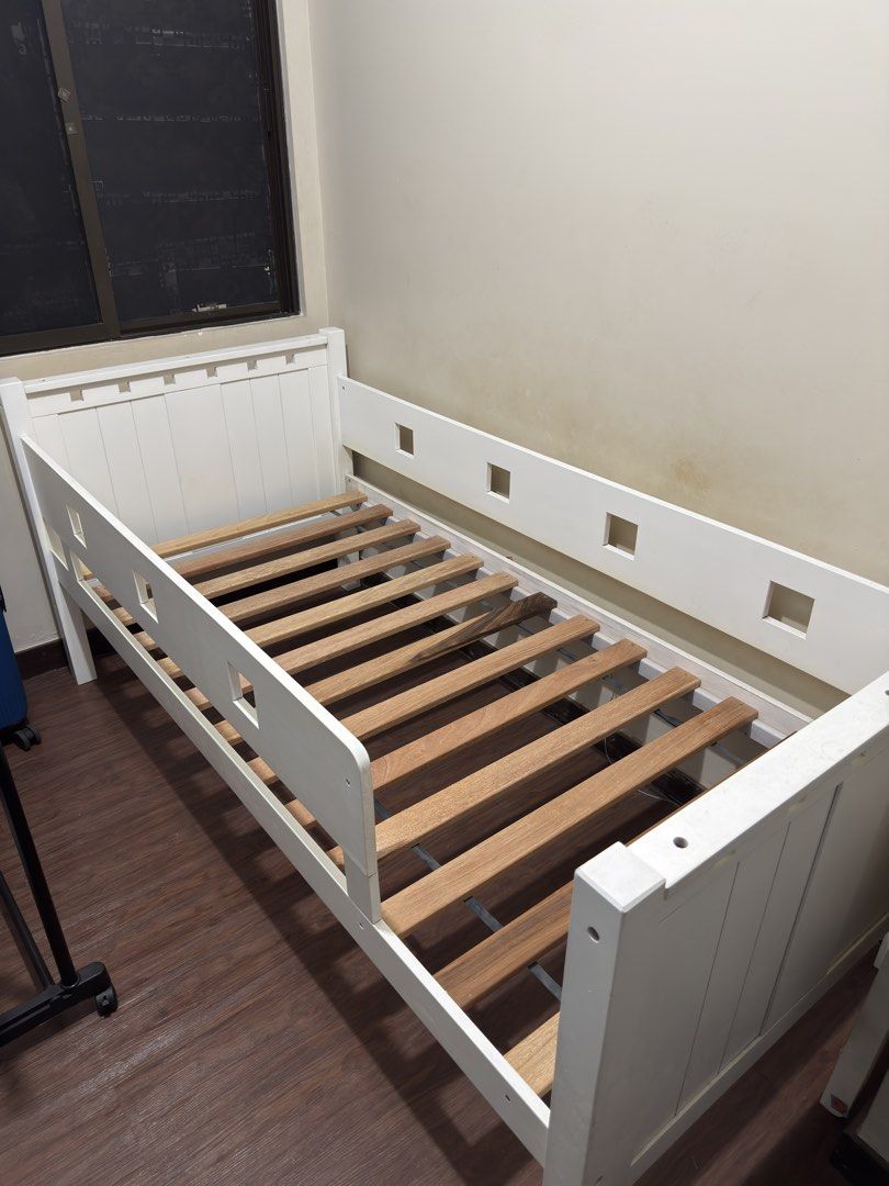 Single bed bedframe with or without mattress (Category: Bed Frames & Mattresses) located in Las Pinas. Submitted by cranzane (Listing ID 1458651559, Image 1). Description: - White single bed frame - Includes blue Uratex foam mattress - Php. 4,500 with mattress - Php. 3,500 without mattress .