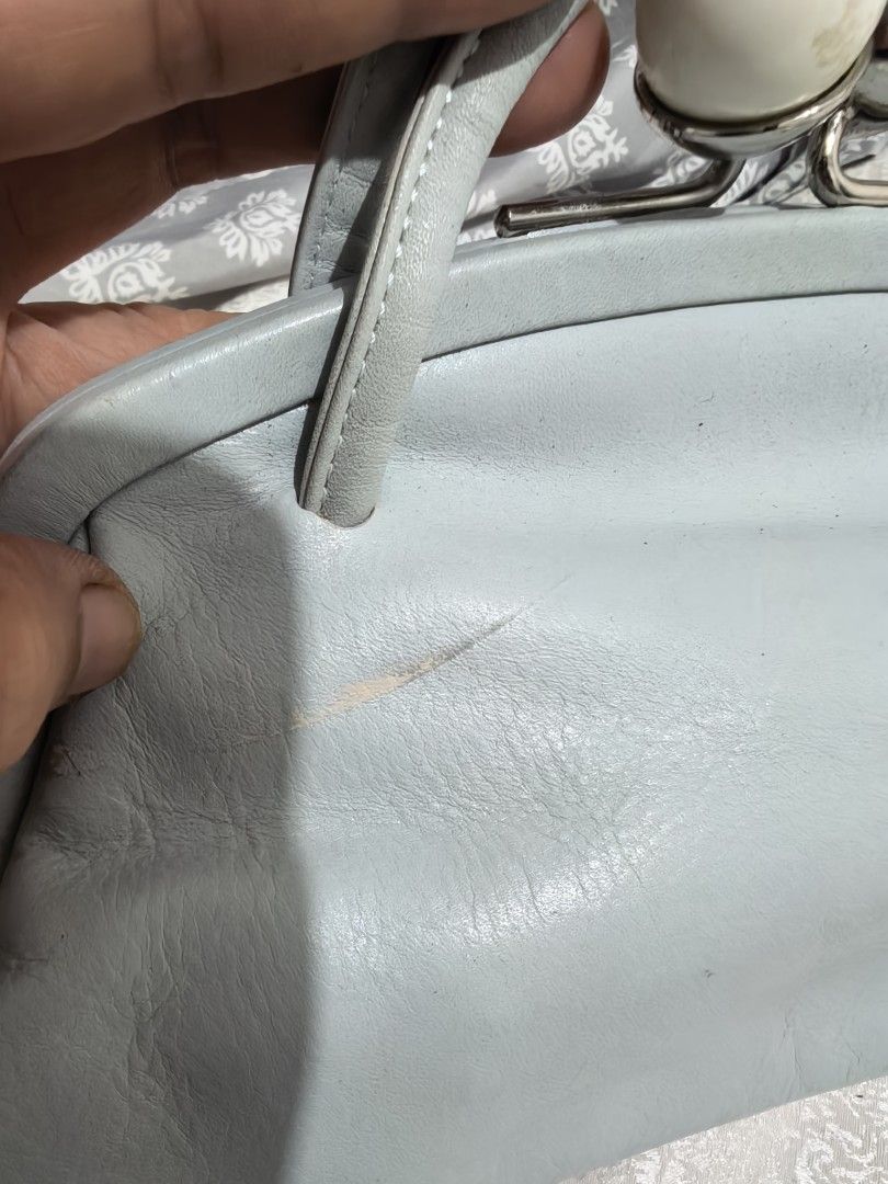 Sky blue Kisslock party bag (Category: Purses & Pouches) located in Tuguegarao City. Submitted by zenphoenix-7ad615 (Listing ID 1458596264, Image 3). Description: Fits cellphone With minimal signs of use Please see pictures 10 by 5.5 inches.