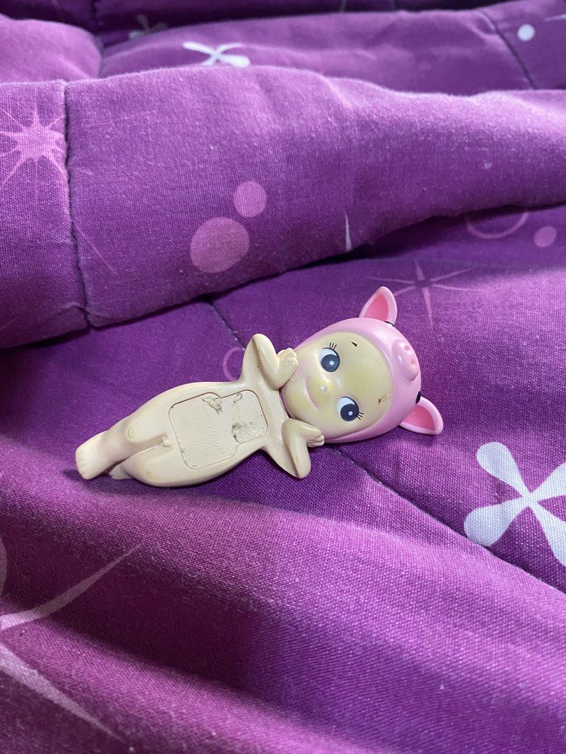 sonny angel pig hipper used (Category: Designer & Blind Box Toys) located in Ramos. Submitted by ciaciadeclutters (Listing ID 1441093854, Image 1). Description: - no bnf - x sensi, has sign of usage (see pics above, stain in some parts such as nose), yellowing sa face, no extra adhesive - negotiable! .