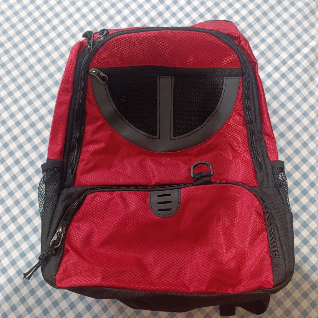 Sports backpack (Category: Backpacks) located in Las Pinas. Submitted by min_yanna (Listing ID 1458588233, Image 1). Description: - Bought in Canada - Unused but no tags - WITH COMPARTMENT FOR A BALL and a pair of shoes Ship via JnT or SDD (same day delivery) Pay thru GCash/Maribank/BDO item is located in Pamplona Uno, Las Piñas City.