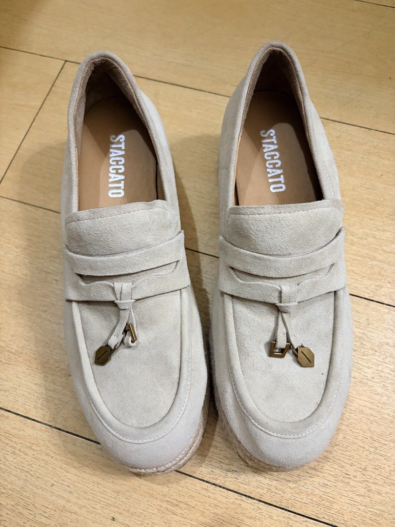 Staccato Apricot Platform Loafers (Category: Loafers) located in Pasig City. Submitted by shopsmart.mnl (Listing ID 1458621609, Image 3). Description: In excellent condition 6.5-7 US Like Loro Piana Loafers.