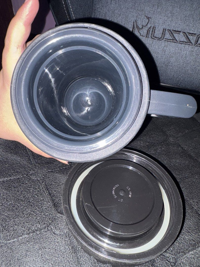 Stanley Thermos 17oz Big Handle (Category: Water Bottles & Tumblers) located in Taguig. Submitted by prelovedbymemae (Listing ID 1458627682, Image 3). Description: Great for storing hot drinks or soups can be used as water tumbler or any drinks.