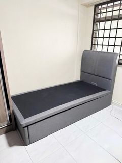 (Category: ) located in . Submitted by aura_furniture1 (Listing ID 1458541359, Image 1). Description: .