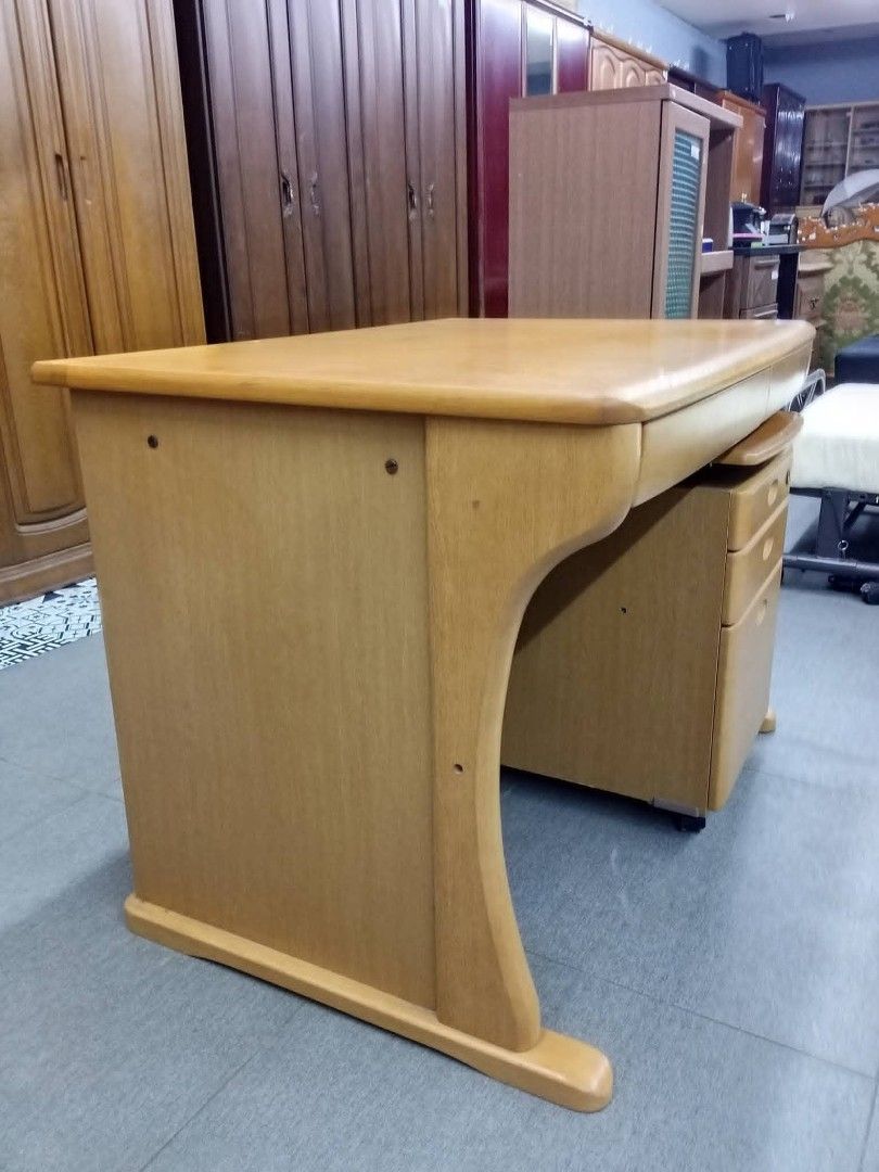 Study table (Category: Office Furniture & Fixtures) located in Bacoor. Submitted by slysur (Listing ID 1458660334, Image 2). Description: Japan surplus good condition as is, where is..