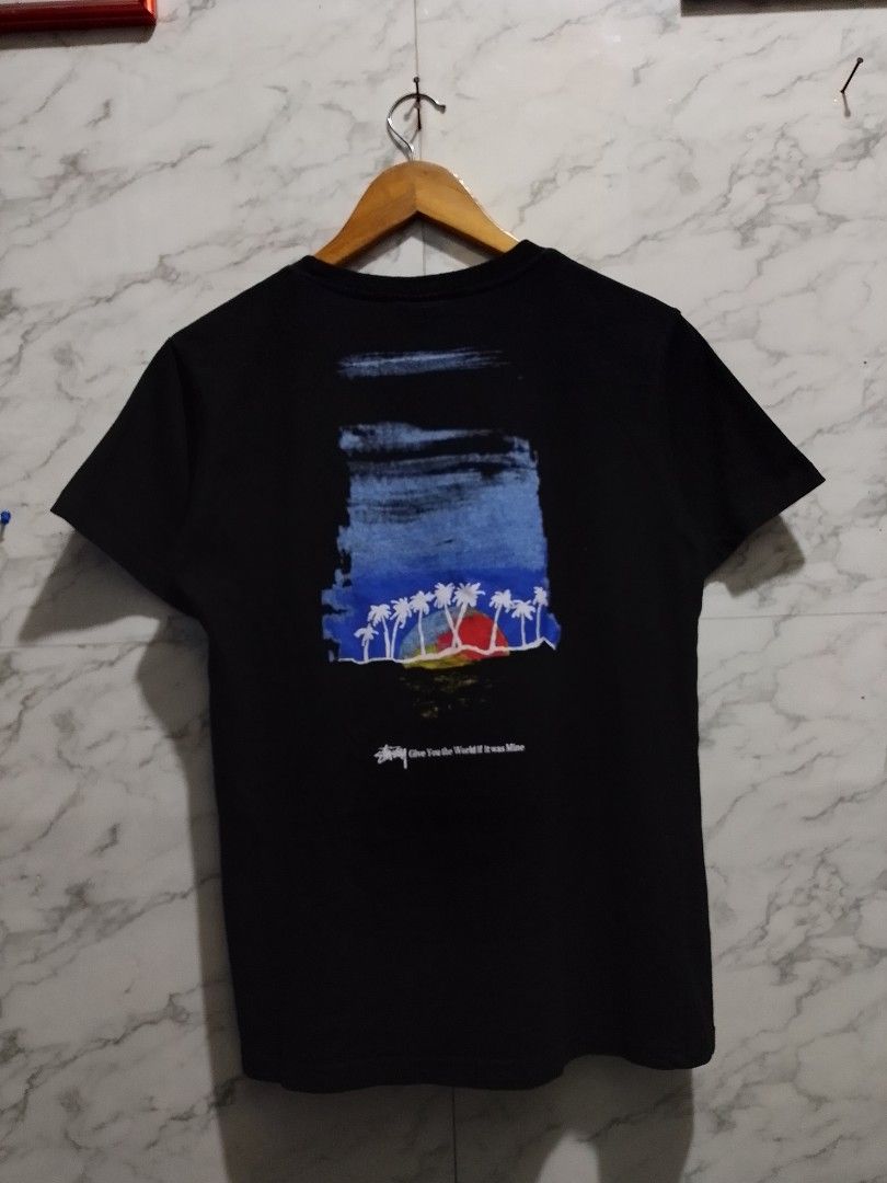 Stussy Logo T-Shirt (Category: Tshirts & Polo Shirts ) located in Paranaque City. Submitted by lanceee.999 (Listing ID 1458567336, Image 2). Description: Size: L Dimes: W19.5 L25.5 Complete Tags Off/Authentic Color Rate: 7/10 No Issue Good Condition.