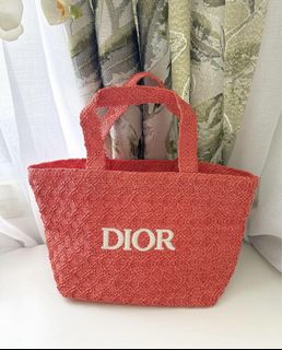 (Category: ) located in . Submitted by ecassenluxuries (Listing ID 1458630939, Image 1). Description: .