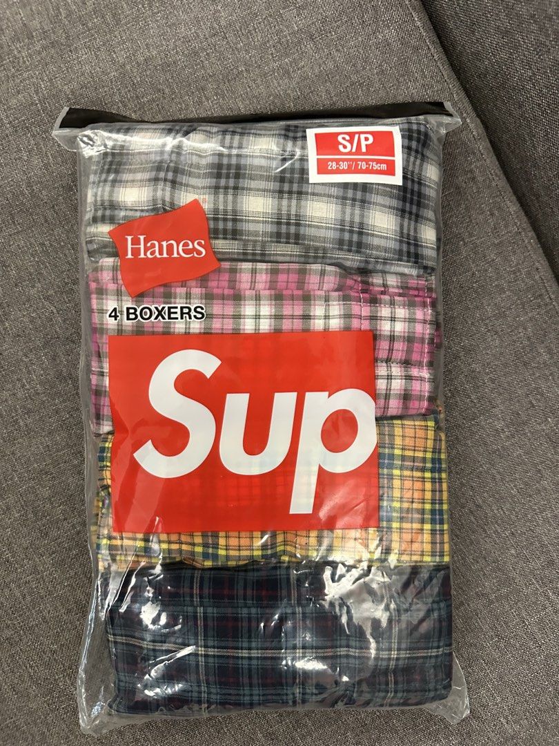 Supreme hanes boxers 底褲 S stussy nike sb palace jordan （分類：內褲 boxer）位於 Hong Kong。 由 buymanystuff 提交（商品編號 1458573312，圖片 1）。簡介： S Brand new 葵芳至油麻地交收 或順豐到付。