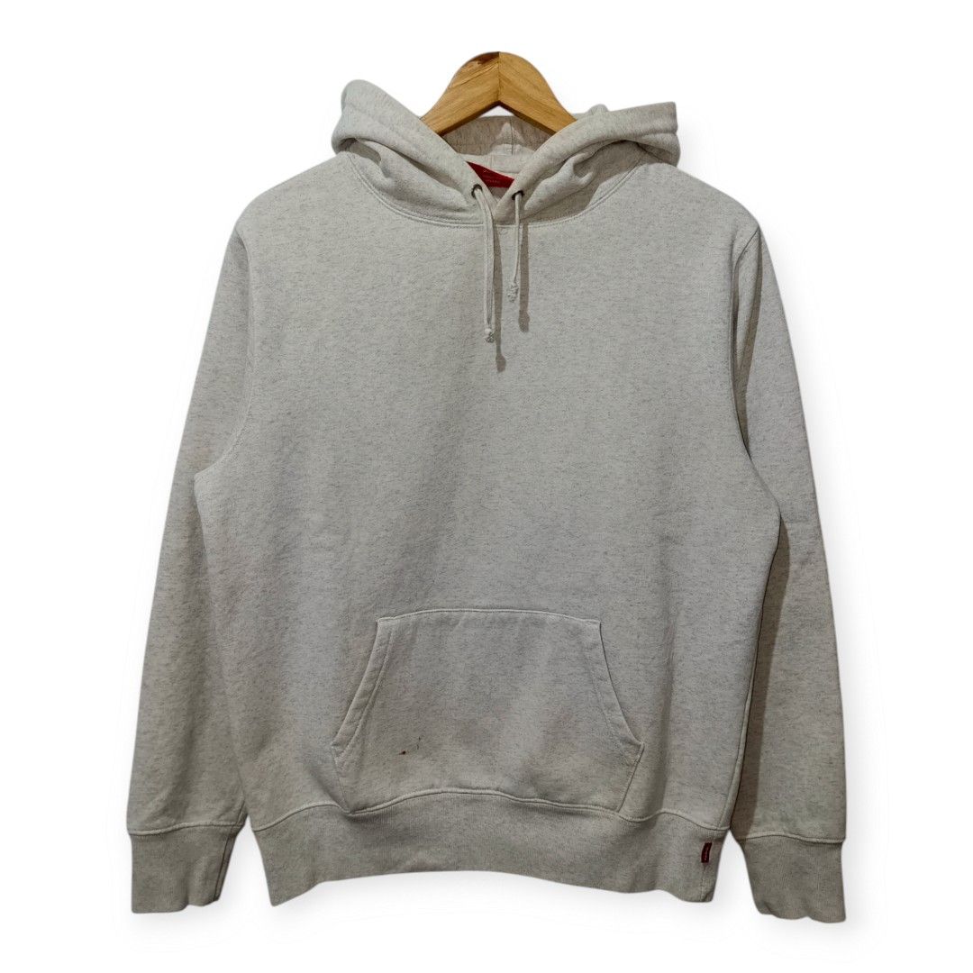 Supreme Illegal Business Hoodie (Category: Hoodies) located in Antipolo. Submitted by pretty.flacko1 (Listing ID 1458679435, Image 2). Description: Supreme Illegal Business Hoodie Small 21x25 8/10 Good condition Stains 800.
