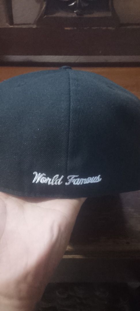 SUPREME X NEW ERA BONES BOX (Category: Activewear) located in Caloocan City. Submitted by narfii (Listing ID 1458628021, Image 3). Description: .