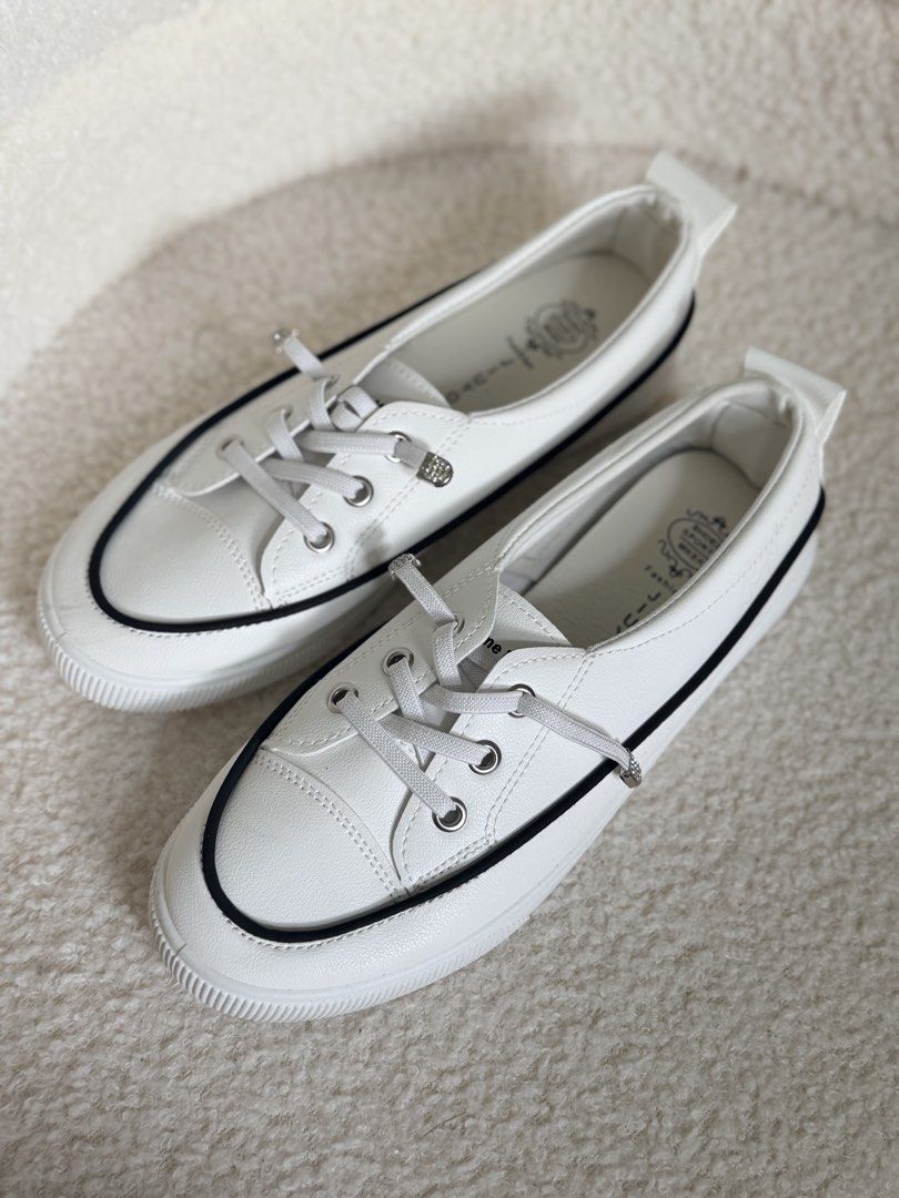 TAKE ALL 3 pairs (Category: Flats & Sandals) located in Manila. Submitted by cheonsa_1004 (Listing ID 1458629680, Image 3). Description: All Size 38 Brand new. Pasalubong from Vietnam. rfs: hindi bet Ships via J&T or Lalamove.