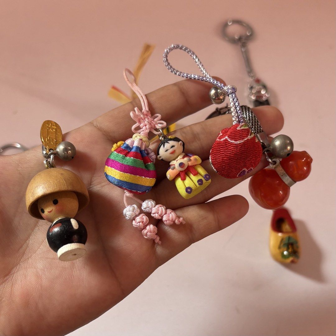 [TAKE ALL] Keychains (Category: Character Goods) located in Cavite. Submitted by nanangonlineshop (Listing ID 1458566455, Image 3). Description: 📌 Keychains 🏷️ P100 (take all) ✅ bundle set only ⚠️ POLICY: ❌ NO COD ✅ AS IS, WHERE IS ✅ FIRST PAY BASIS ✅ MINE NOW, PAY NOW ✅ 3-DAYS HOLD ONLY. UNPAID RESERVATIONS ARE VOIDED. 📍 Location: Cavite 👉 WE SHIP NATIONWIDE (LUZON, VISAYAS & MINDANAO) ✅ MOP: Bank Transfer (BPI) & GCash ✅ Shipping Courier: J