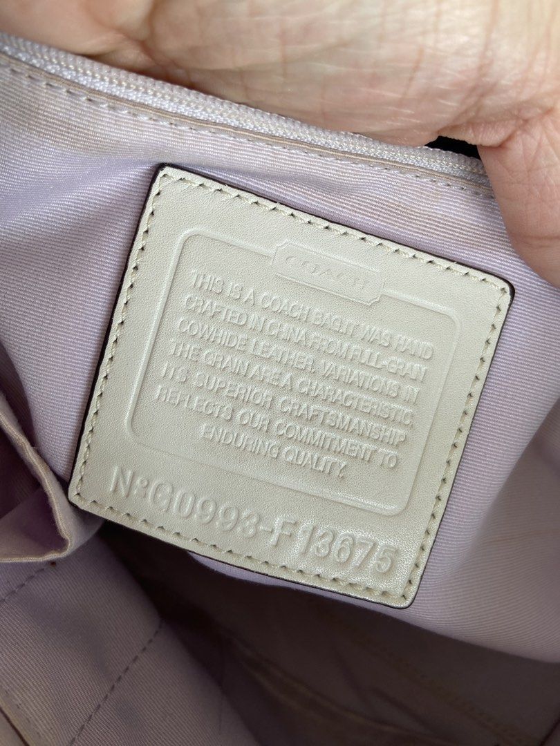 TAKE BOTH COACH White Leather and KATE SPADE (Category: Luxury Bags & Wallets) located in Pasig City. Submitted by k8s_charm_est.2021 (Listing ID 1458589441, Image 3). Description: Project bag Authentic Kate Spade Authentic Coach white leather tote bag With flaws please check photos for the condition both original Selling as is - Secure turn-lock closure - Spacious interior with interior zip pockets - Interior lining in a lovely light purple - Si