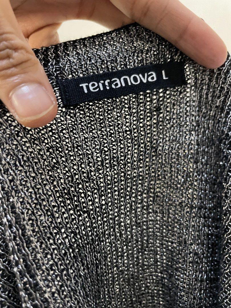Terranova long sleeves (Category: Longsleeves) located in Santa Rosa. Submitted by thevintagesource.ph (Listing ID 1458687923, Image 3). Description: .
