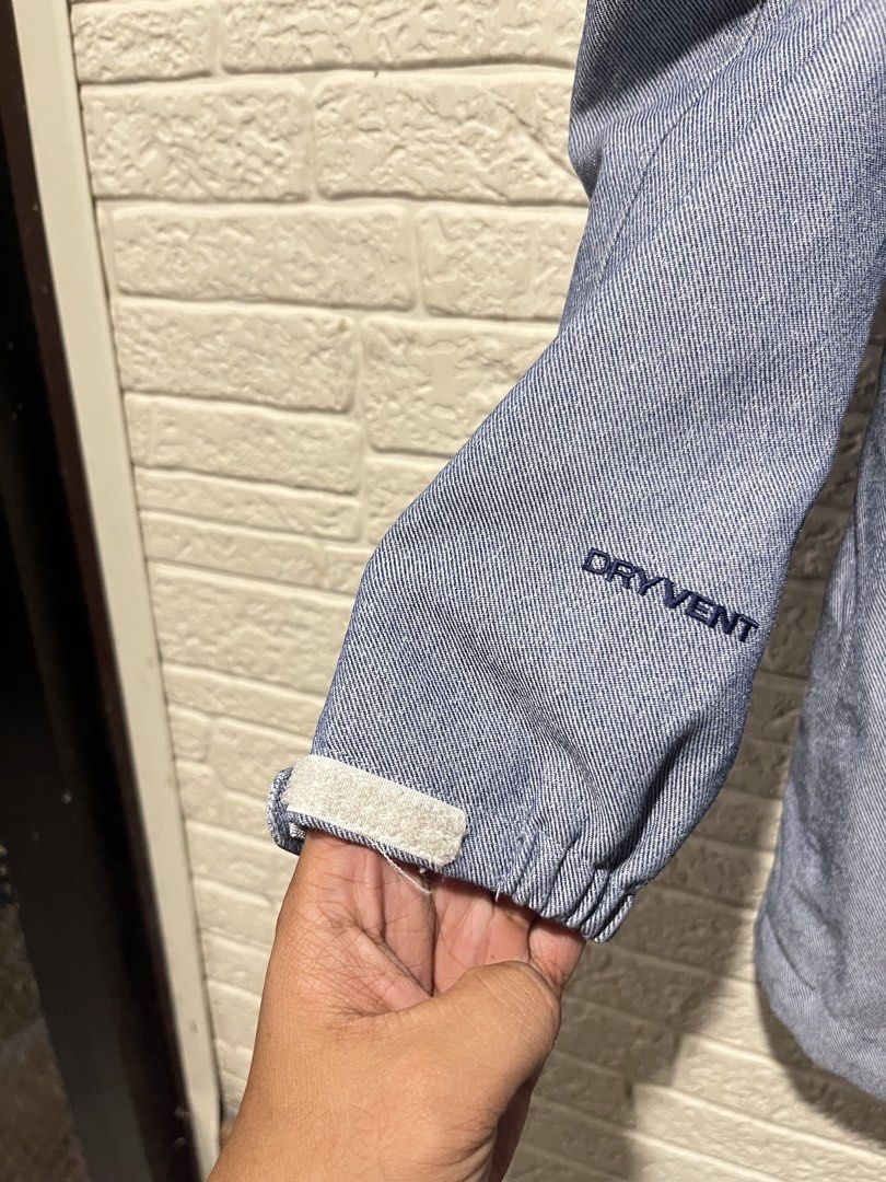 The North Face Dryvent Shell Jacket (Category: Coats, Jackets and Outerwear) located in Quezon City. Submitted by poesis (Listing ID 1433988875, Image 3). Description: .