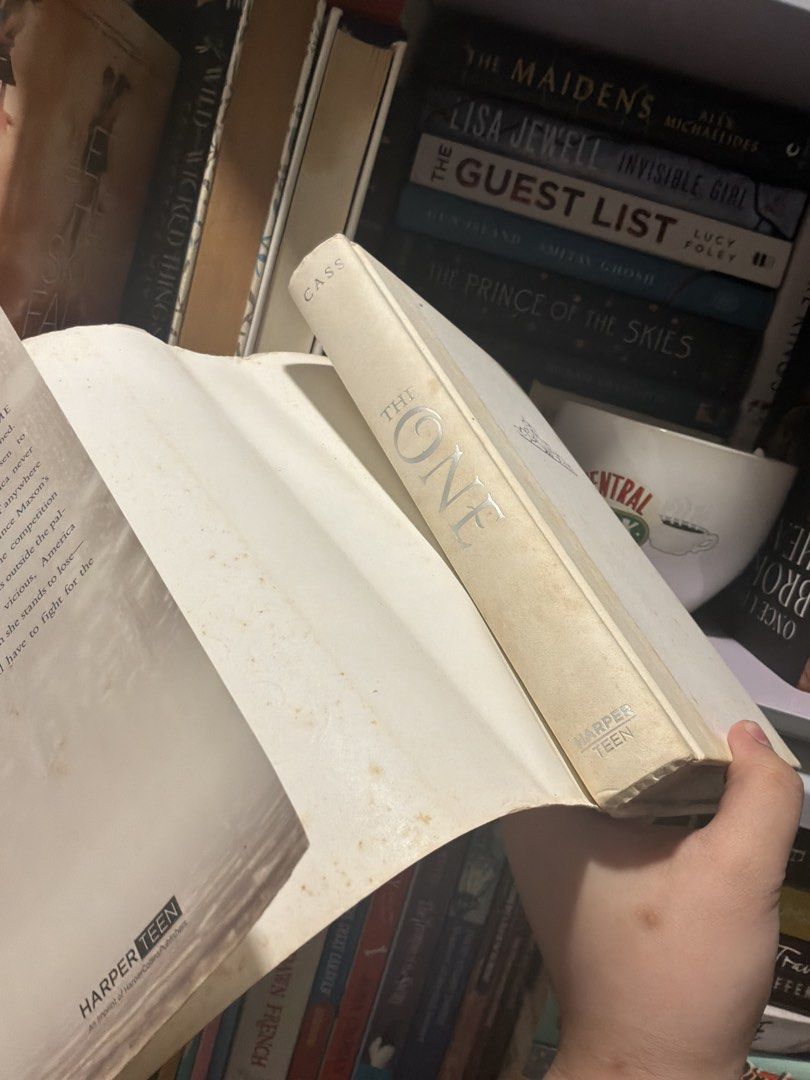 The Selection: The One (Hardbound with dust jacket; signed) (Category: Storybooks) located in Marikina City. Submitted by glimmr.ph (Listing ID 1458645093, Image 3). Description: .