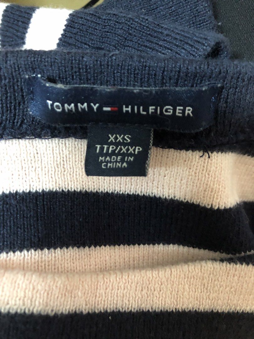 Tommy Hilfiger Sweater (Category: Longsleeves) located in Quezon City. Submitted by gchua888 (Listing ID 1458687465, Image 2). Description: Tommy Hilfiger Sweater Size: XXS RFS: Does not fit me Mode of payment: Gcash or BDO only No meetups. No bogus buyers and joy reservers. No cancellation of confirmed orders. No return, no exchange. .