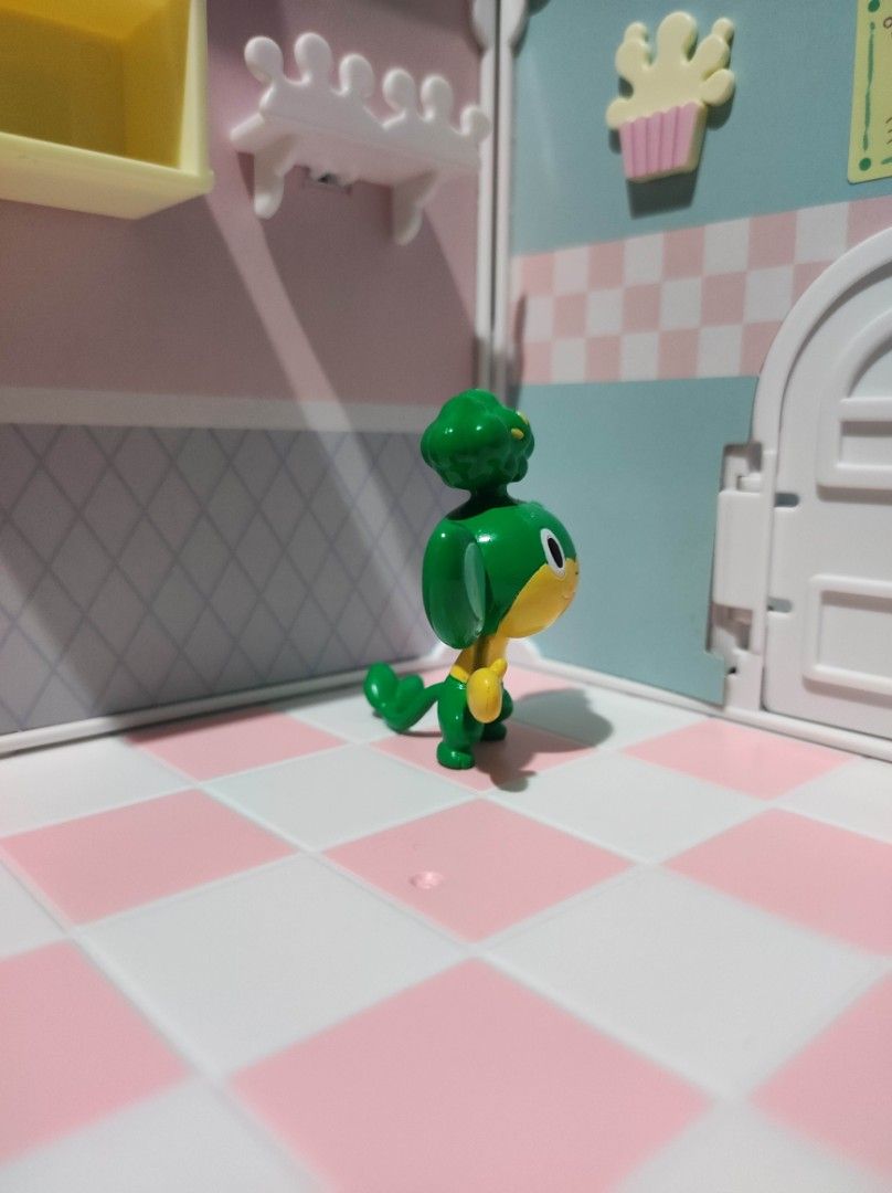 TOMY Pokemon Figure - Pansage (Category: Figurines & Statues) located in Taguig. Submitted by lilrootshop (Listing ID 1458615010, Image 3). Description: ***Crossposted*** Price: 350 AUTHENTIC Pass sa lowballers! First to pay basis. No COD. For item reservation, a down payment of 50% or 100 pesos (whichever is less) is required. Down payment is non-refundable. One month reservation only. Location: Taguig (near BGC) MOP: GCash / GoTyme / CIMB.