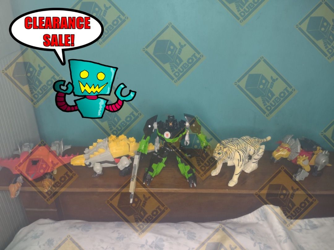Transformers Cyberverse Dinobots & Beast Wars Set (Category: Action & Battle Toys) located in Navotas City. Submitted by christianmarkvidallo (Listing ID 1458667103, Image 2). Description: TRANSFORMERS DINOBOTS AND BEAST WARS SET TRANSFORMERS RID COMBINER FORCE WARRIOR TWINFERNO Figure is in very good condition No broken or glue parts Tight joints NO BOX AND MANUAL FREE FLAME SWORD FREE DRAGON MOUTH CANNON BARREL TRANSFORMERS CYBERVERSE WARRIOR C
