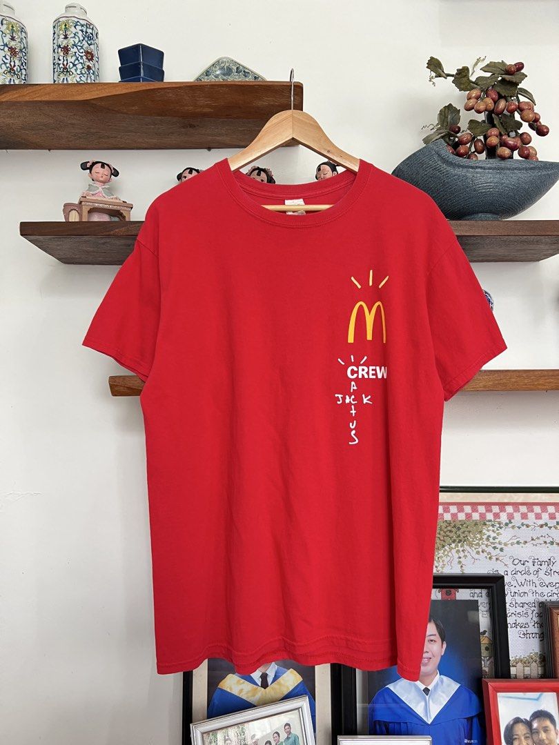 TRAVIS SCOTT / CACTUS JACK X MCDO (Category: Tshirts & Polo Shirts ) located in Solano. Submitted by aljoners (Listing ID 1458645787, Image 1). Description: Size: L Width: 20.5 Length: 29 Color rate: 9.5/10 Condition: 10/10 Issue/s: None “Color may vary due to lighting”.