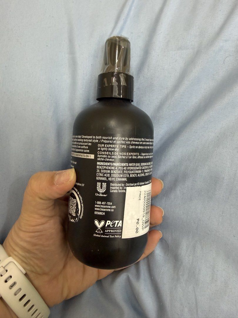 TRESemmé One Step Texture Mist 5 IN/EN 1 (Category: Hair) located in Pasig City. Submitted by missearly7 (Listing ID 1458540518, Image 2). Description: - TRESemmé One Step Texture Mist - 5-in-1 benefits for flat hair - Nourishes and styles in one step - Creates a tousled or slightly blow-dry look - Use on damp or dry hair - Salon quality - 8 US FL OZ | 236 mL - PETA Approved & Global Animal Test Policy.