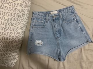 (Category: ) located in . Submitted by meeeowwwx (Listing ID 1458642929, Image 1). Description: .