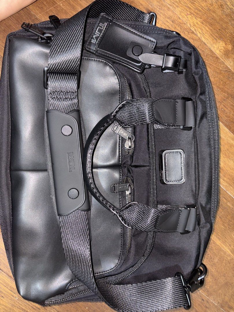 Tumi Laptop bag (Category: Laptop Bags & Sleeves) located in Las Pinas. Submitted by preslee.moore (Listing ID 1458610384, Image 1). Description: Brand new and never used Msg me for more details about the bag.