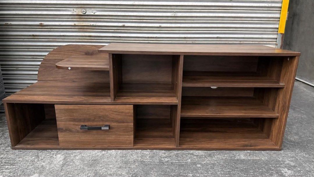 TV console for sale (Category: TV Consoles) located in Quezon City. Submitted by silentwhale_a59995 (Listing ID 1458686153, Image 2). Description: Brand New Mall pull outs please Hindi TV console Please see 1st photo for measurement. Location: buting, pasig.