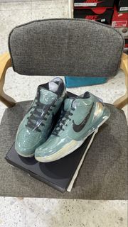 (Category: ) located in . Submitted by cendol_sneakers (Listing ID 1458626886, Image 1). Description: .