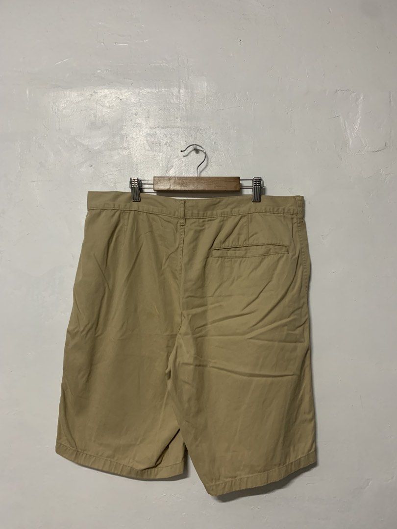 UNIQLO CHINO SHORT (Category: Shorts) located in Rizal. Submitted by shopthrifttt (Listing ID 1458539889, Image 3). Description: GU CHINO SHORT SIZE XL SIZE 36 WAISTLINE 21 INCHES LENGTCH NO ISSUE AS NEW CONDITION .