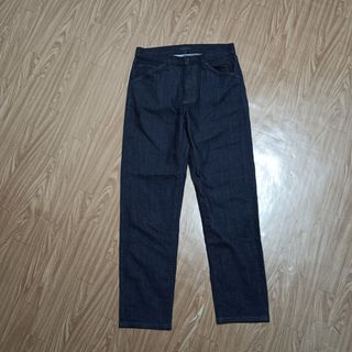 Size 28 Collection item 1