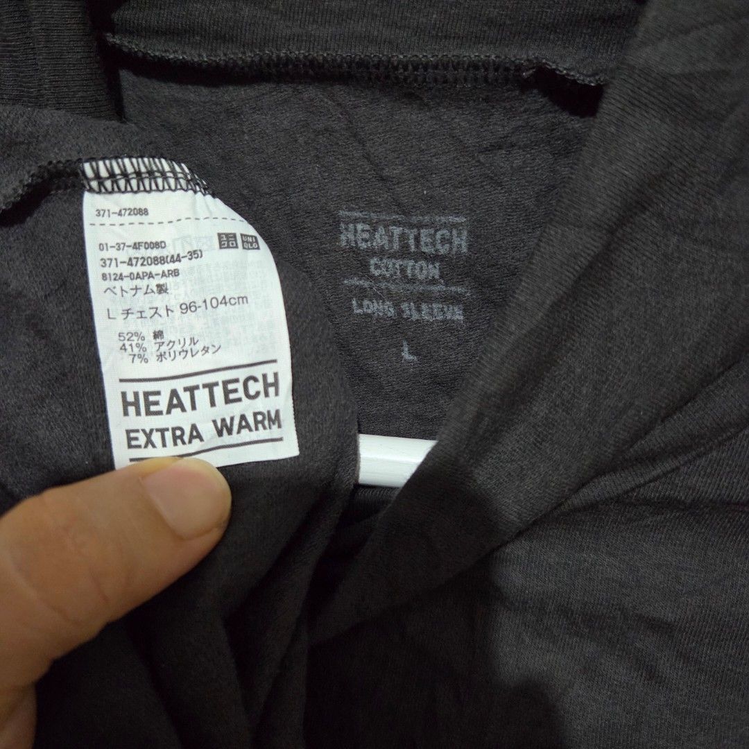 UNIQLO MEN HEATTECH EXTRAWARM (Category: Coats, Jackets and Outerwear) located in Santiago. Submitted by fromboxes (Listing ID 1458503995, Image 2). Description: Like new Ships thru J&T Isabela North Luzon Shipping Nationwide No rush shipping 😊😊.