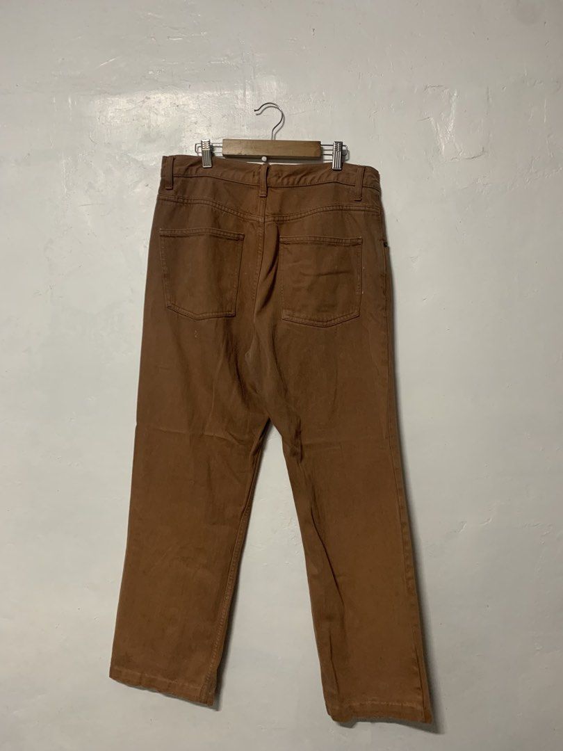 UNIQLO PANTS (Category: Chinos) located in Rizal. Submitted by shopthrifttt (Listing ID 1458540423, Image 2). Description: UNIQLO PANTS SIZE MEDIUM-LARGE 32-34 WAISTLINE 39 LENGTH SEE PICS FOR ISSUE VERY GOOD CONDITION .