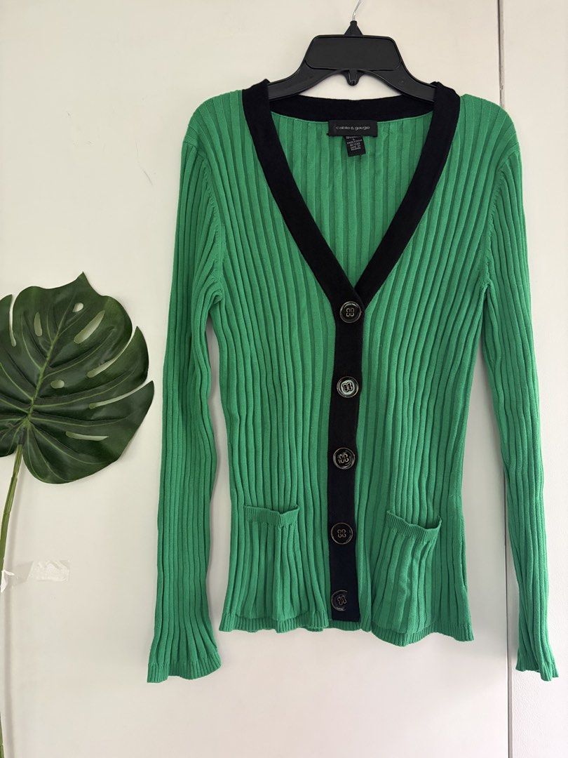 USA green knit cardigan (Category: Coats, Jackets and Outerwear) located in Manila. Submitted by thekidshop (Listing ID 1458546335, Image 1). Description: Jones New York USA .