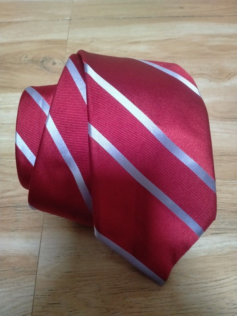 VALENTINO NECKTIE (Category: Ties) located in Cabuyao City. Submitted by Bike_Clothing10 (Listing ID 1458516326, Image 1). Description: READ FIRST... FOR SALE: VALENTINO NECKTIE Excellent Condition Looks New Made in Italy Silk PRICE: 1500 Free Shipping (J&T) PICK UP OR SHIPPING ONLY LOCATION: Cabuyoa Alguna -NO COD/COP- DM FOR INQUIRIES...